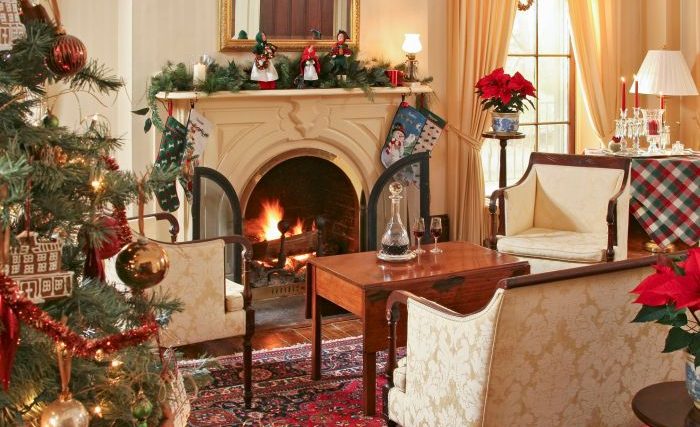 Christmas room living decorate traditional beautiful decor show decorating ways festive